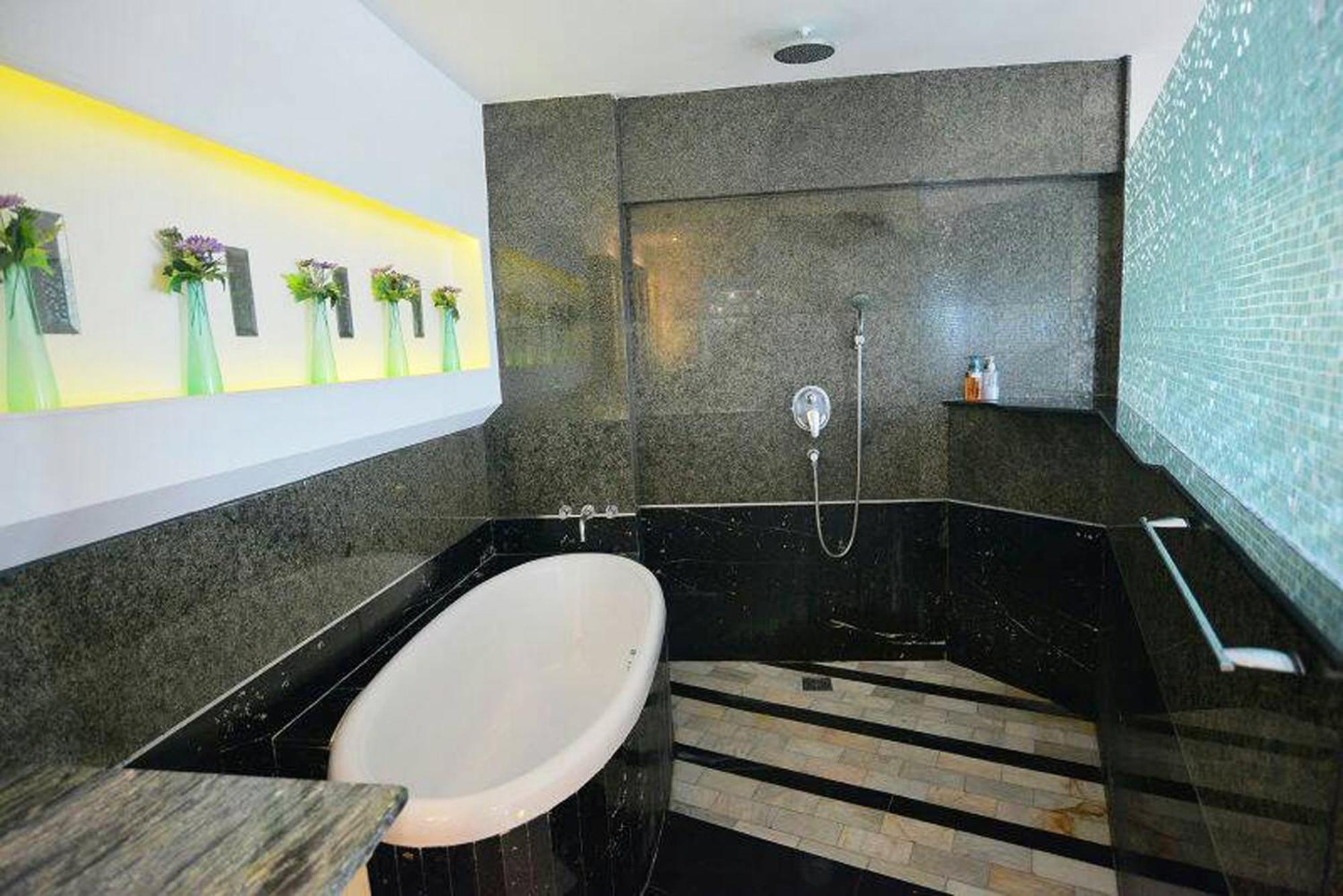 Penthouse Galare Thong Tower Appartement Chiang Mai Buitenkant foto